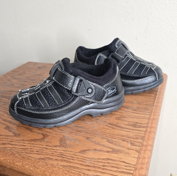Dr. Scholl's Black and Gray Sneakers with Comfort Sole - Picture 1 of 6
